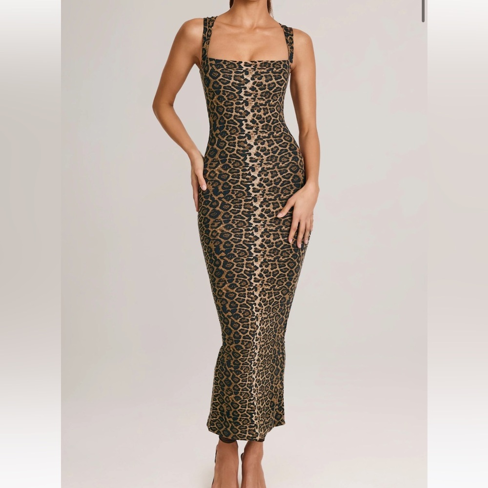 Oh Polly Ainslee leopard print midi dress - Picture 4 of 5